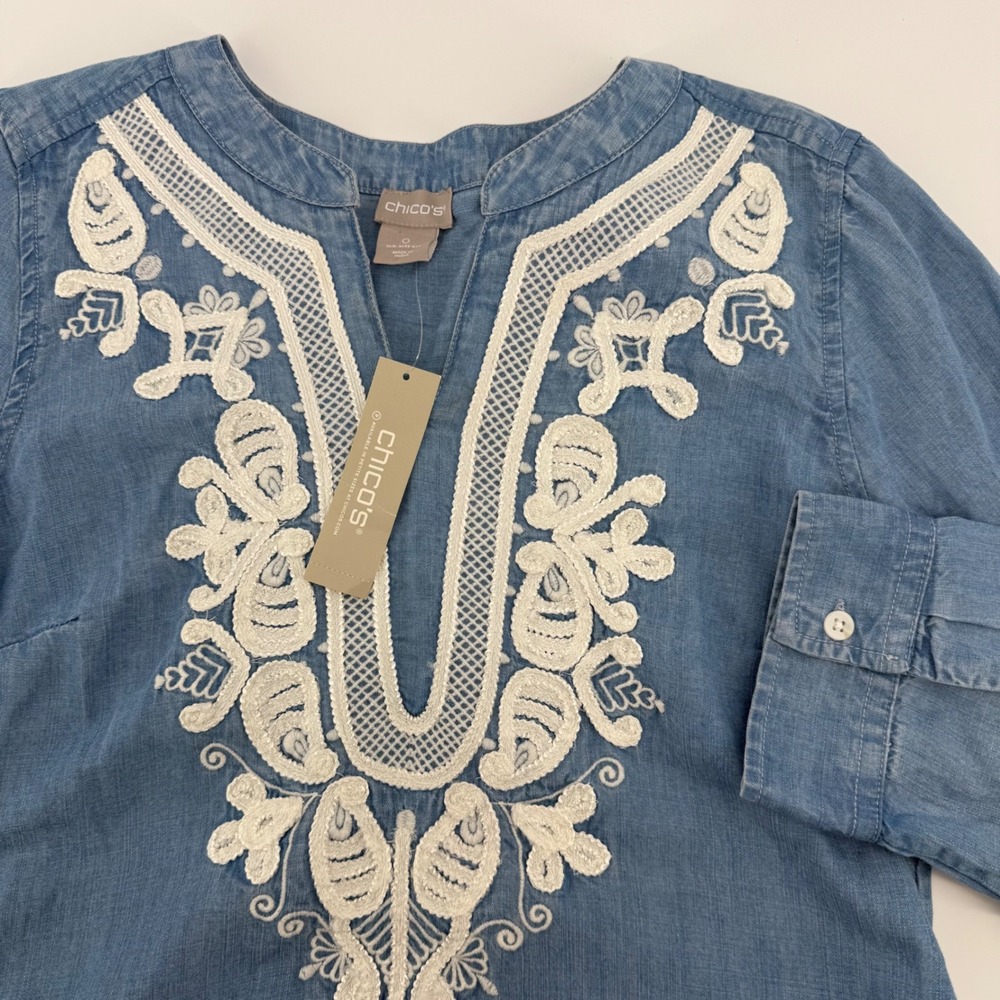 Chicos Denim Novelty Popover Top Indigo Blue Embroidered 3/4 Sleeve Size 0 NEW